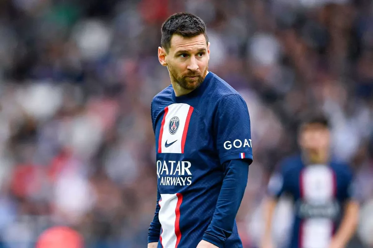 Lionel Messi Returns To PSG Training Following Suspension