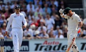 डेविड वॉर्नर का अनुशासनात्मक रन का लंबा इतिहास रहा है: क्रिकेट ऑस्ट्रेलिया द्वारा 2013 में आज ही के दिन इंग्लैंड के प्रतिद्वंद्वी जो रूट के साथ विवाद में उनकी भूमिका के लिए निलंबन प्राप्त किय