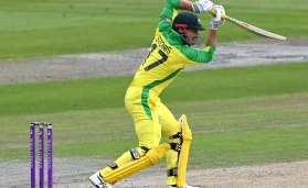 Marcus Stoinis on fire