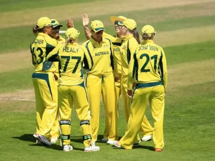 Australia(W) beat India(W) by 54 runs, seal series 4-1