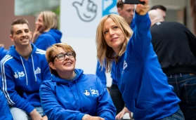 Baroness Tanni Grey Thompson and Jenny Jones pose for a selfie