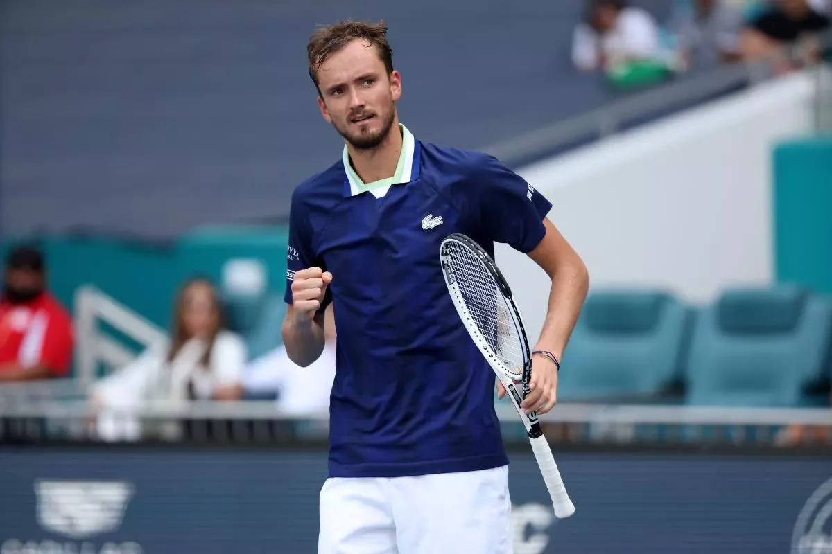 Daniil Medvedev into Vienna final, one win from ATP Finals