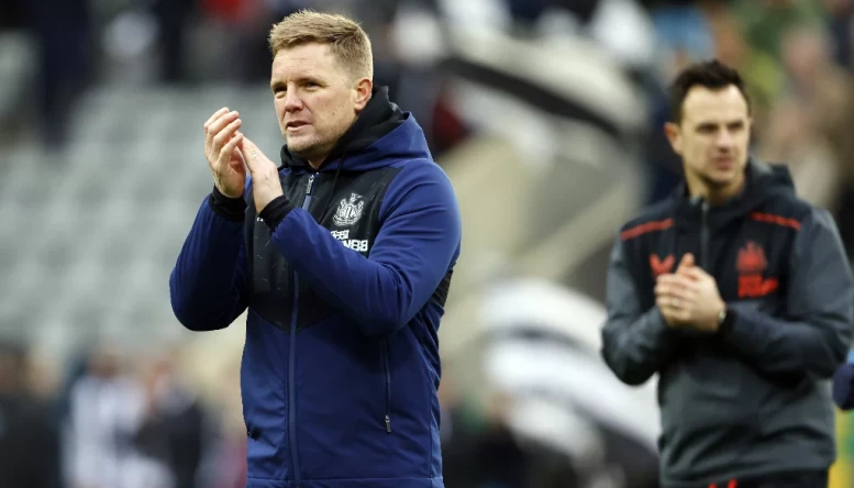 Eddie Howe applauds the Newcastle fans after a recent game