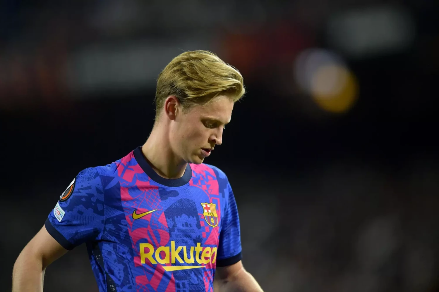 Reasons why Barcelona are selling Frankie de Jong to Manchester United