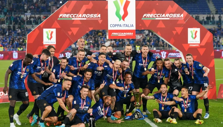 Inter Milan  celebrating Copa Italia win