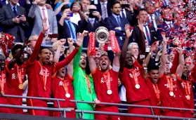 Liverpool lifts FA Cup