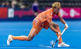 Netherlands Joep de Mol in action during the Men's FIH Hockey Pro League match at Lee Valley Hockey & Tennis Centre, London
