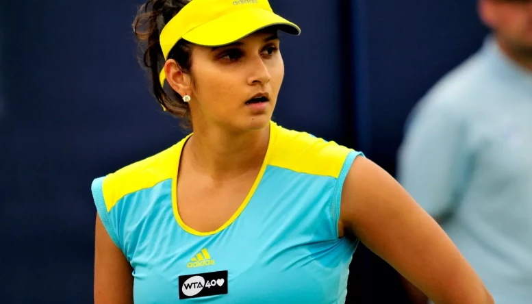 Sania Mirza crashes out of French open
