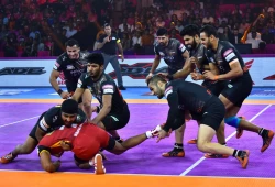 PKL: Telugu Titans edge past Patna Pirates to maintain top spot