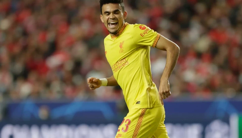 Luis Diaz Celebrates