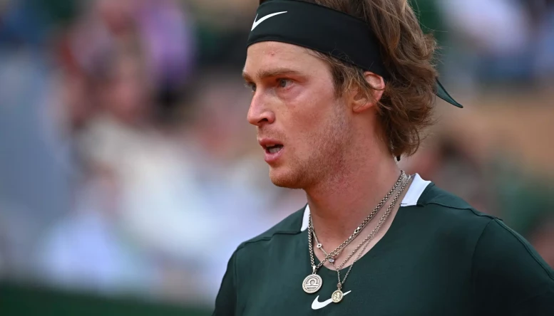 Andrey Rublev reached fourth round