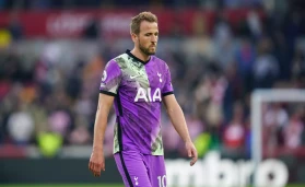 Tottenham Hotspur's Harry Kane looking dejected after the final whistle of the Premier League match at the Brentford Community Stadium, London.