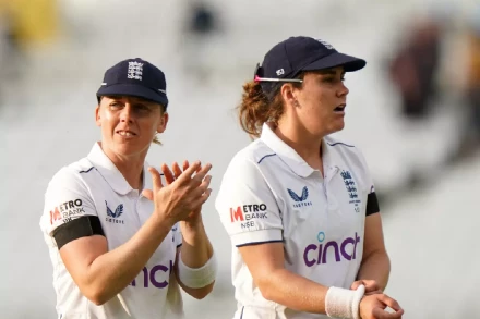 Heather Knight and Nat Sciver-Brunt.