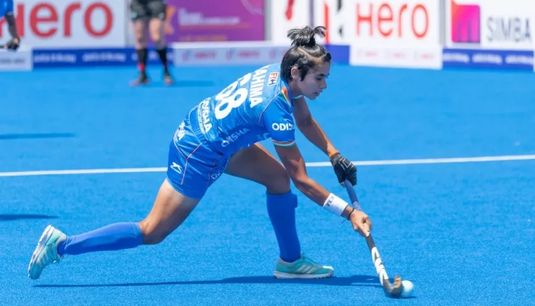 The Indian women's hockey defeated Japan 2-1