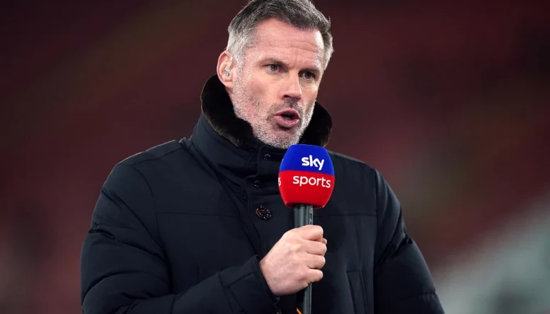 Carragher sees an opportunity for Man Utd to jump on