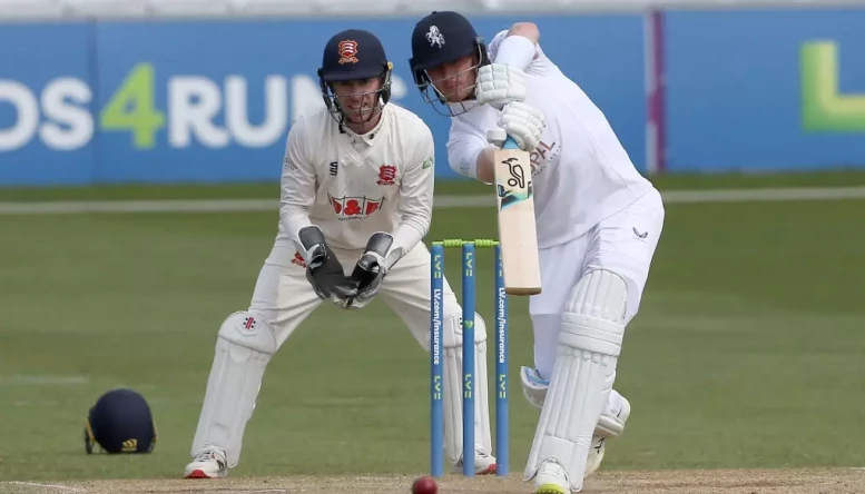 Jordan Cox Scored 158 to help Kent Sail to massive Total of 564