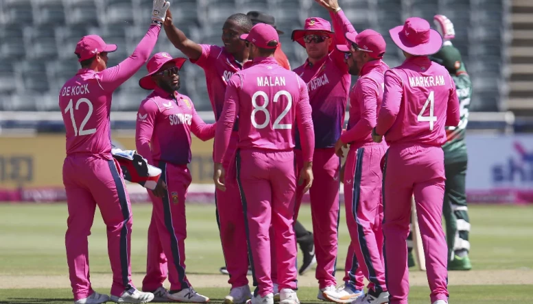 Kagiso Rabada celebrates a wicket with his SA teammates