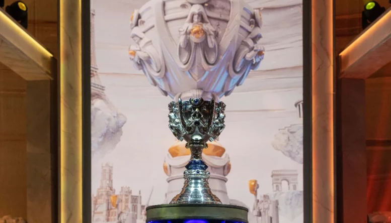 League of Legends trophy