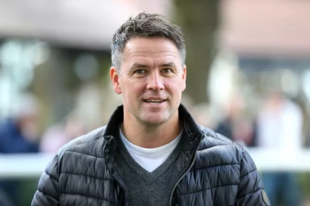 Michael Owen has his say on Mo Salah's future