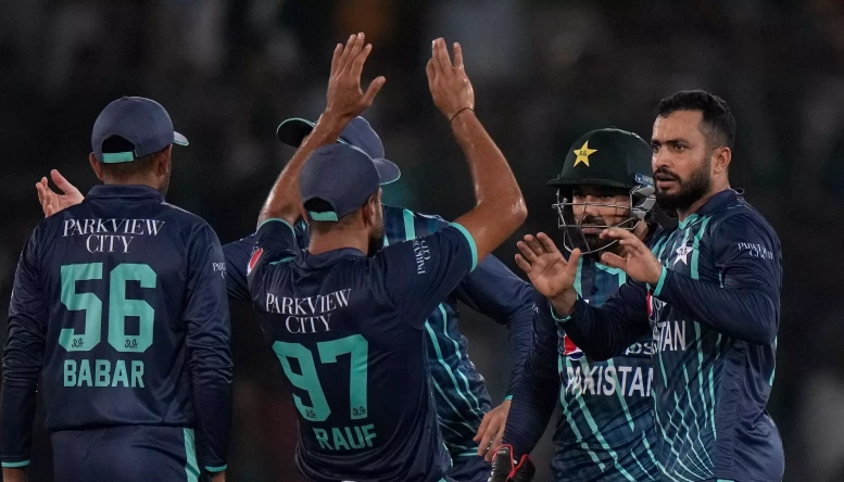 Perth: Pakistan VS Zimbabwe