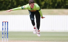 shaheen Afridi is ruled out of Asia Cup 2022 due to a right knee ligament injury