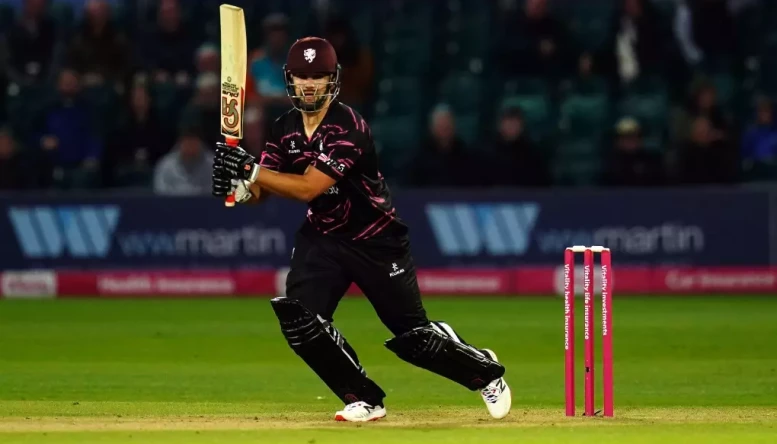 Somerset's Rilee Rossouw made 54 off 35